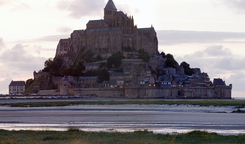 [4] montstmichelsoir, Nouveau dossier (2), 3 images, IMG_7499 - IMG_7501 - 1309x775 - SCUL-Smartblend.jpg - 3 images, Taille: 1309 x 775, FOV: 20.66 x 12.23, RMS: 0.97, Lentille: Standard, Projection: Spherique, Couleur: LDR